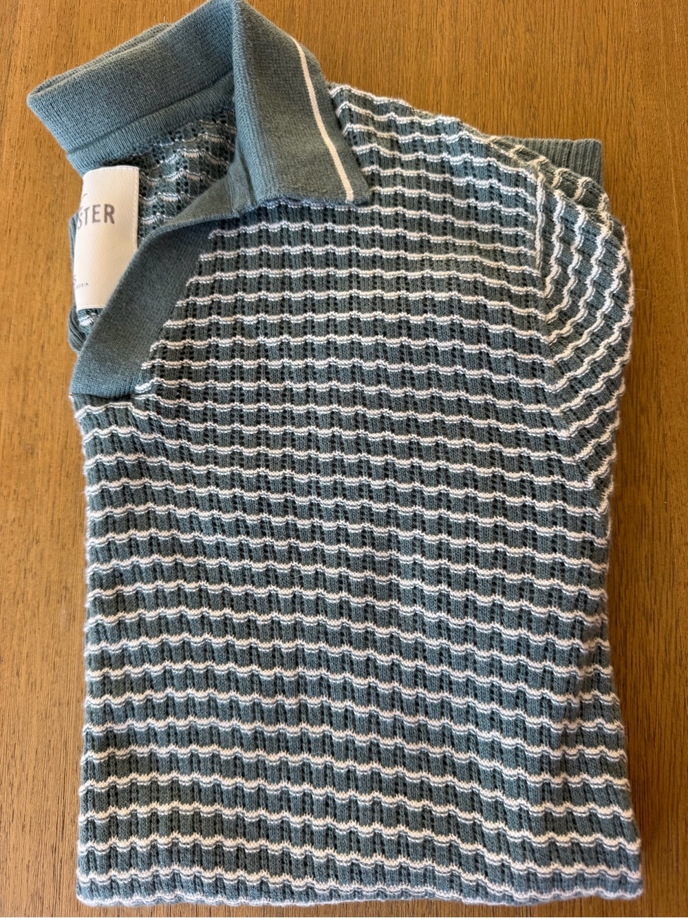 Hollister Green Knit V‑Neck Sweater with White Stripe